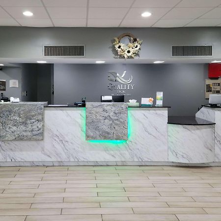 Quality Inn Terre Haute University Area Екстериор снимка