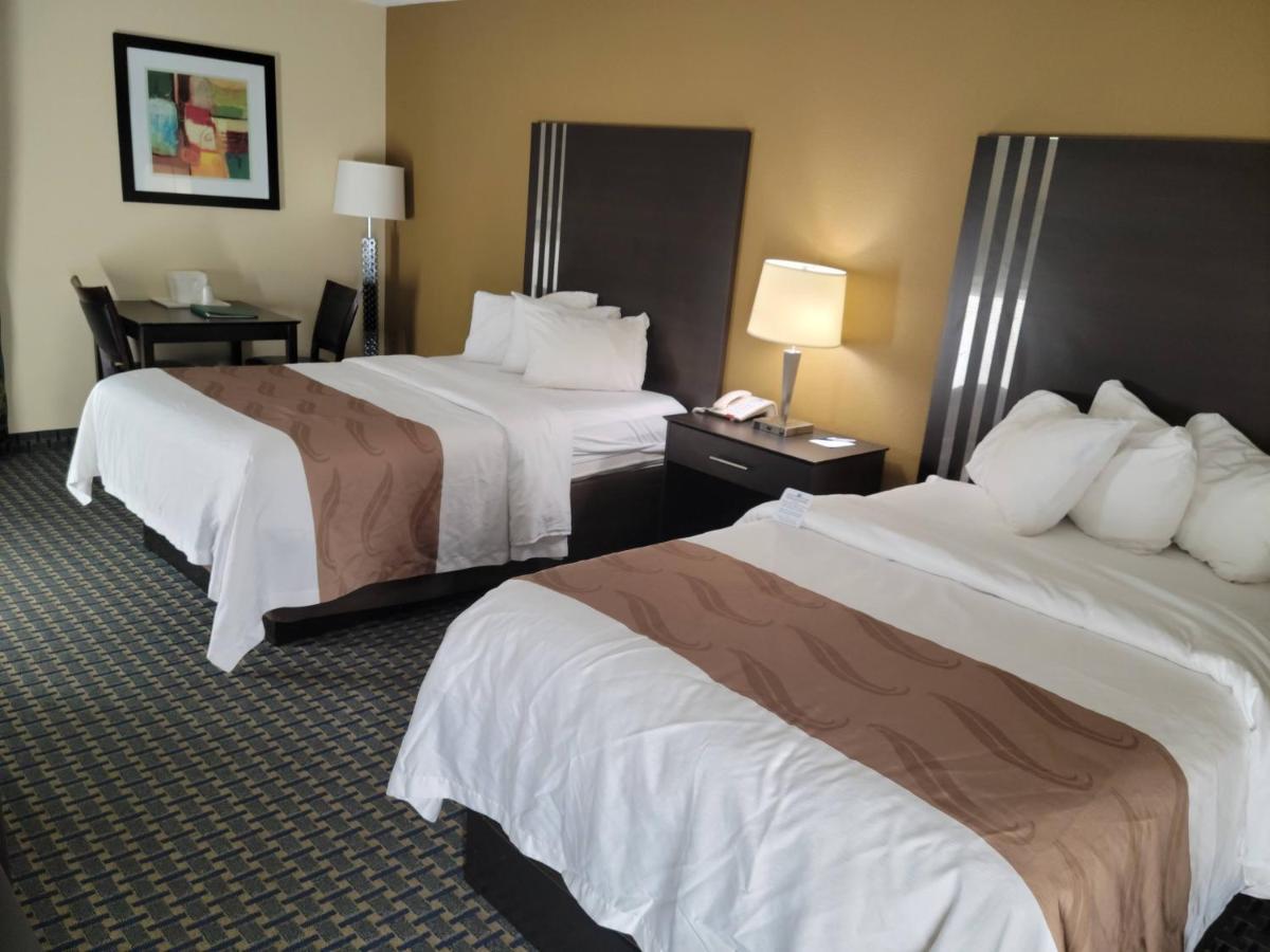 Quality Inn Terre Haute University Area Екстериор снимка