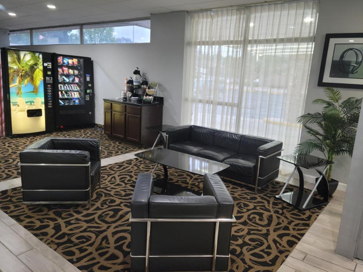 Quality Inn Terre Haute University Area Екстериор снимка