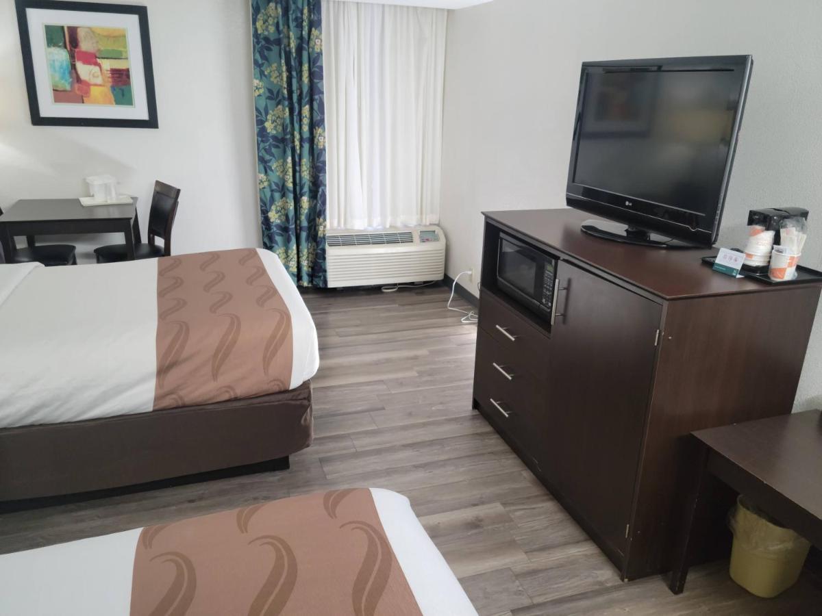 Quality Inn Terre Haute University Area Екстериор снимка