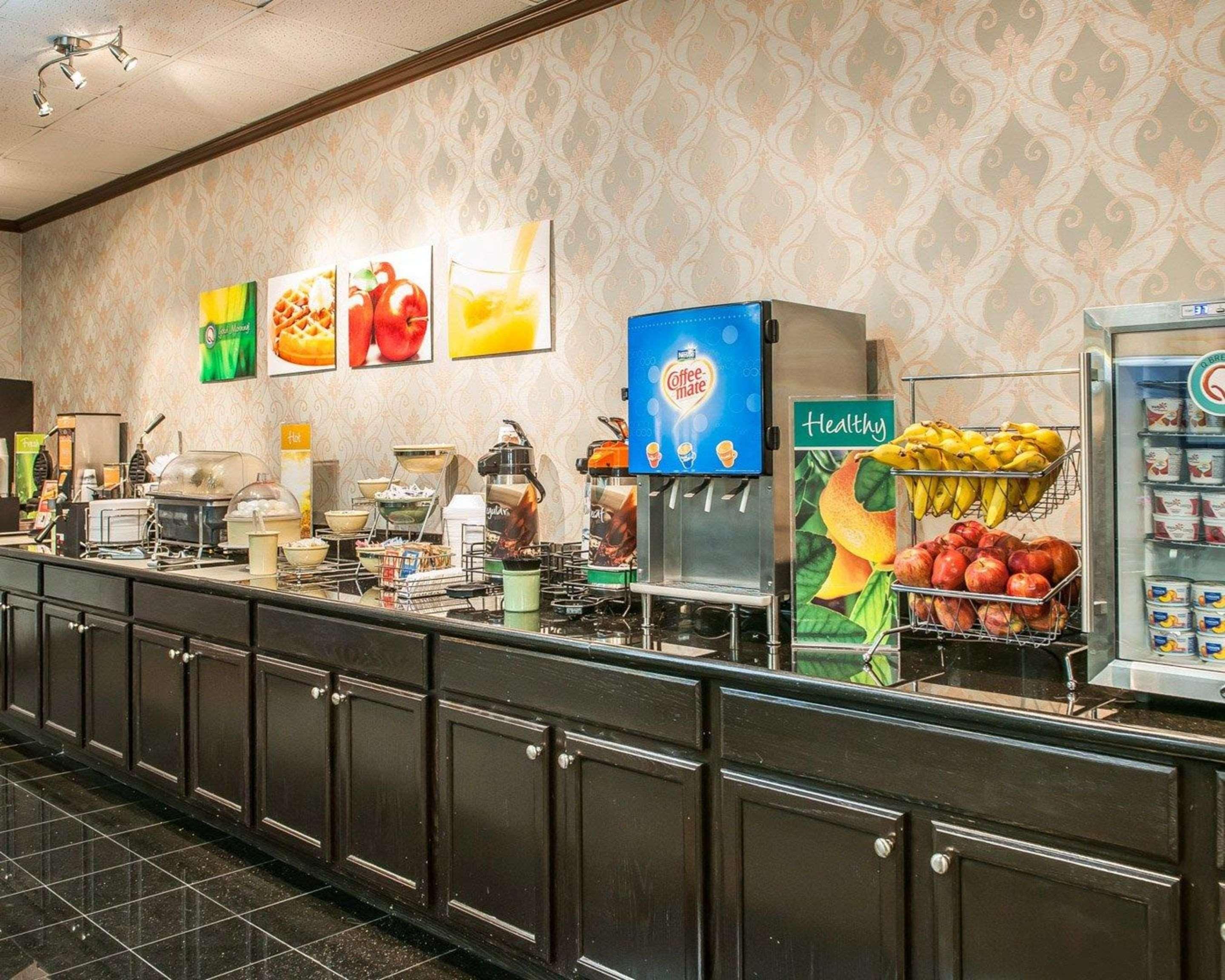 Quality Inn Terre Haute University Area Екстериор снимка