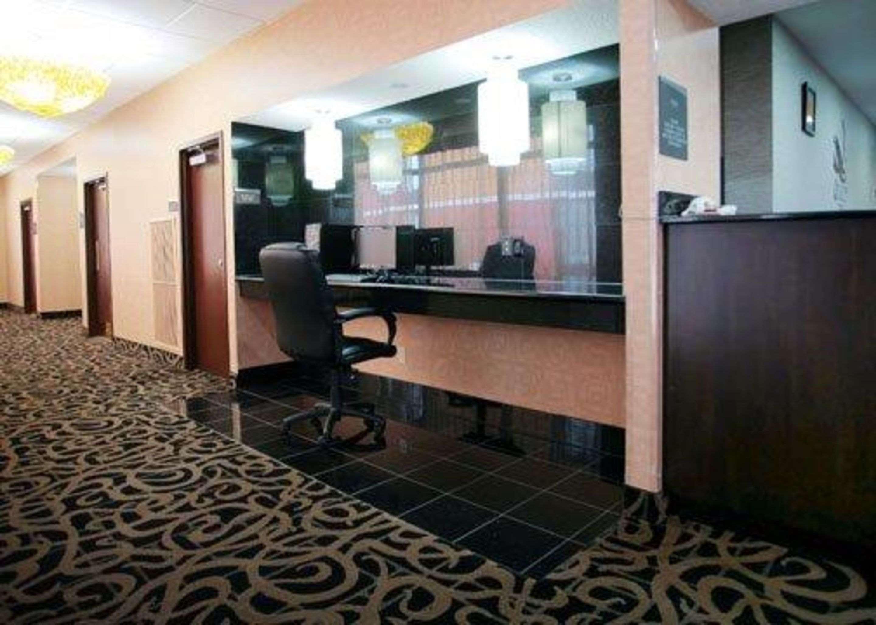 Quality Inn Terre Haute University Area Екстериор снимка