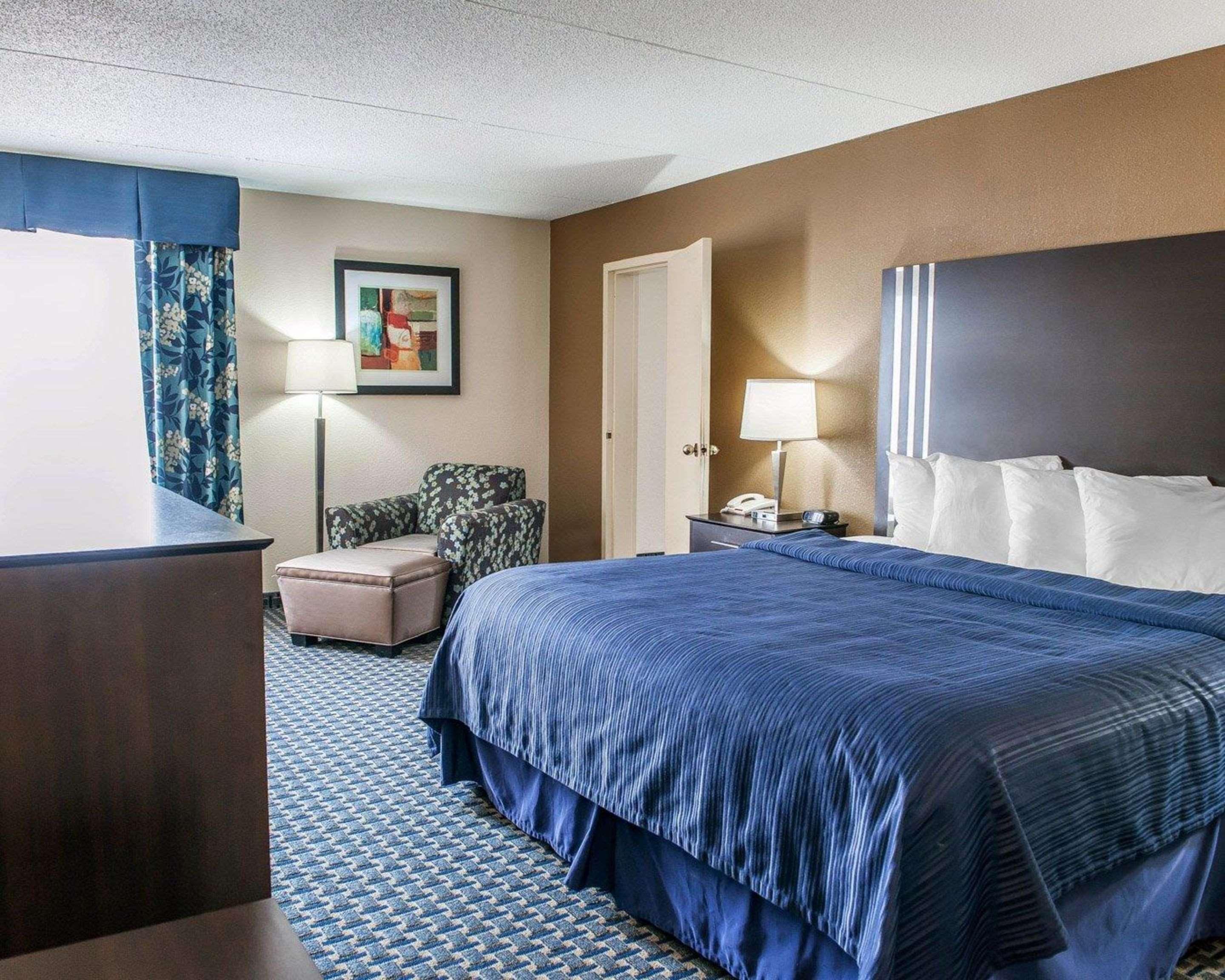 Quality Inn Terre Haute University Area Екстериор снимка