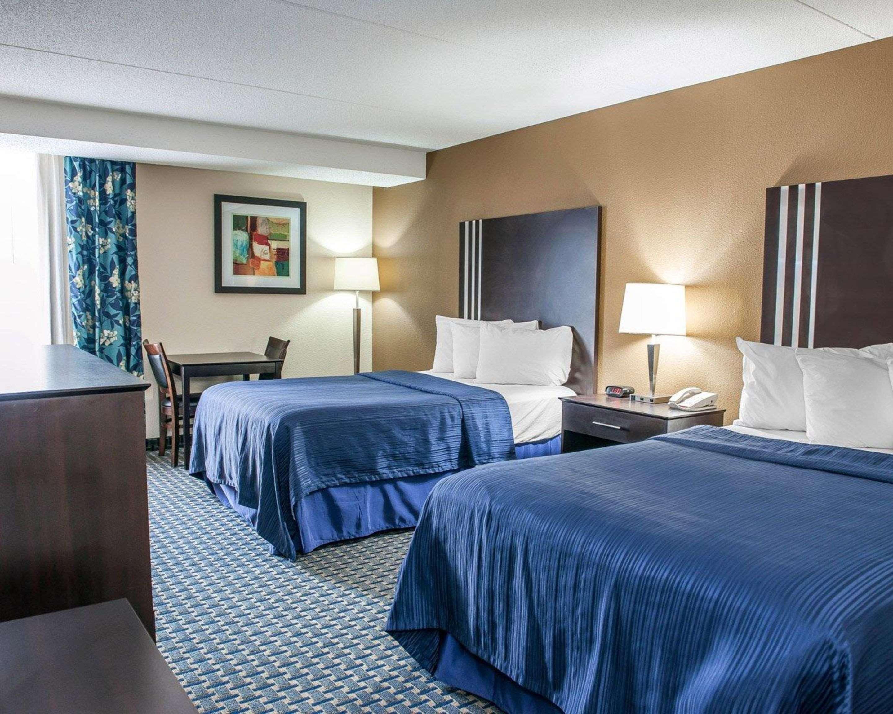Quality Inn Terre Haute University Area Екстериор снимка