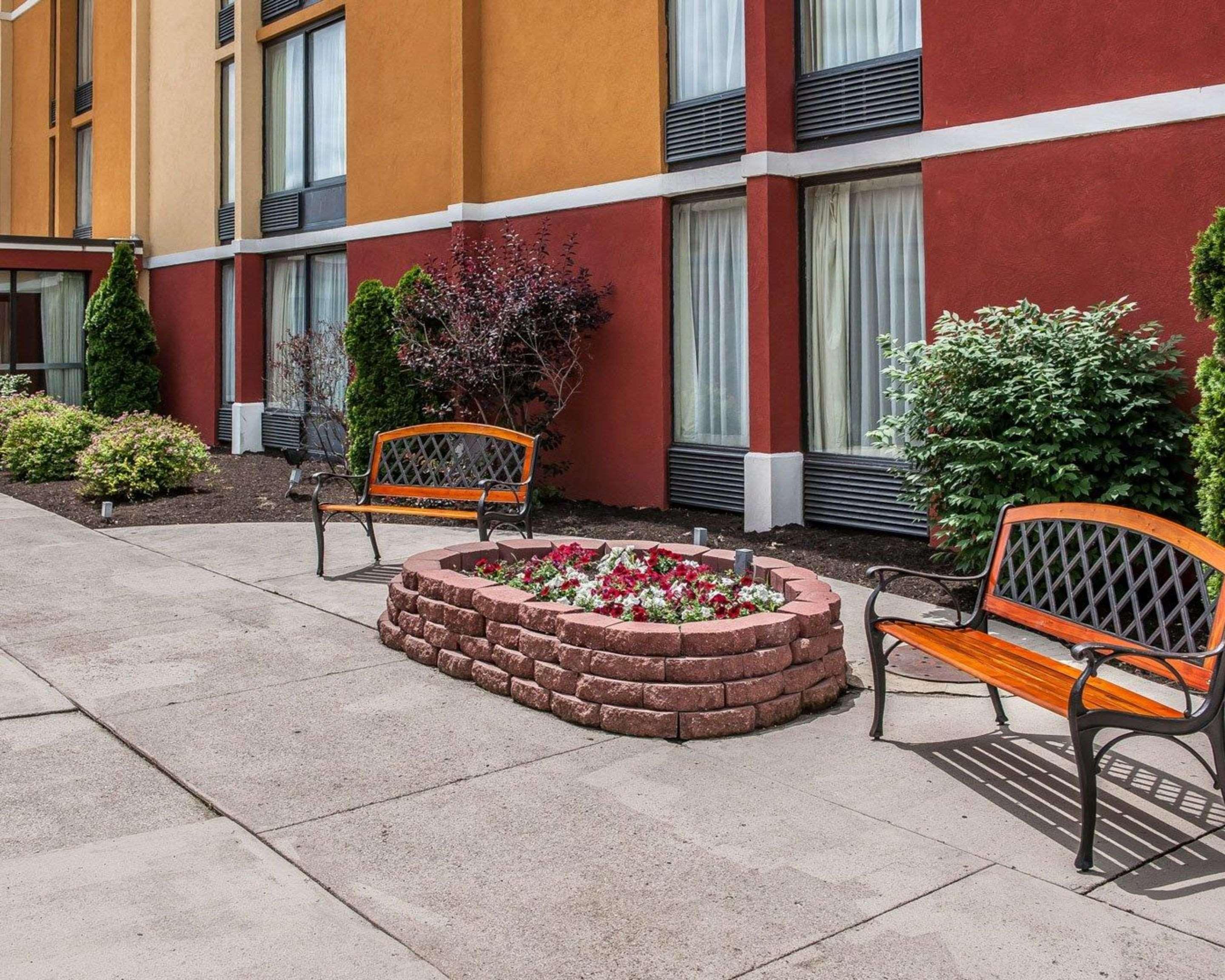 Quality Inn Terre Haute University Area Екстериор снимка