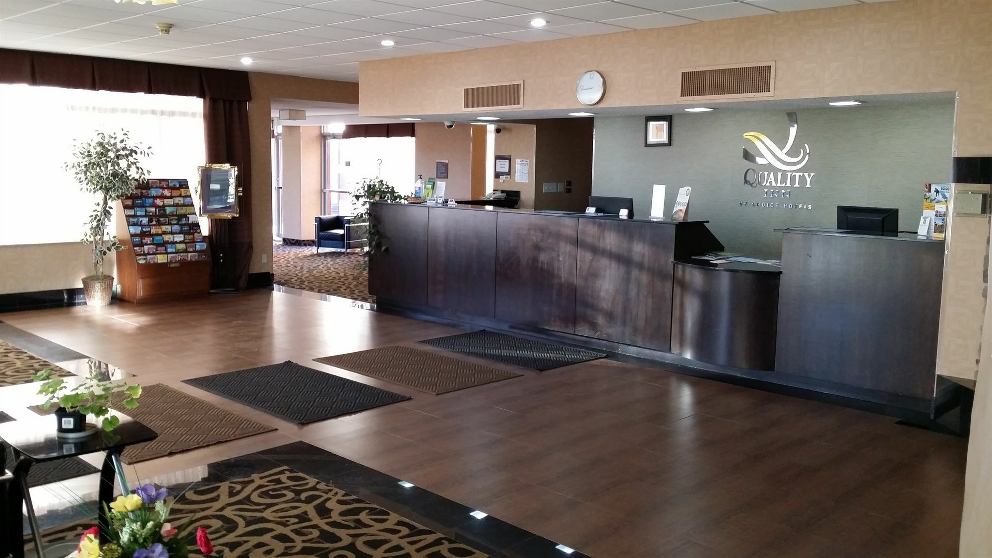 Quality Inn Terre Haute University Area Екстериор снимка